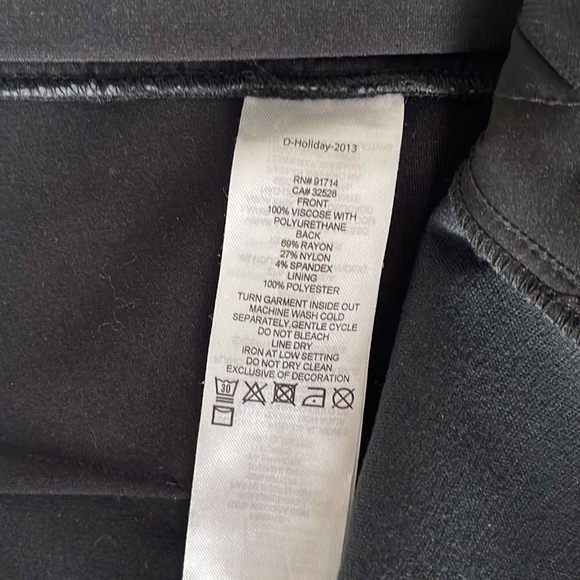 Armani exchange women’s faux leather pants. - Picture 9 of 9